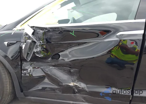 2020 Tesla Model X Long Range Dual Motor All-Wheel Drive/Long Range Plus Dual Motor All-Wheel Drive z USA, uszkodzony, nr VIN 5YJXCBE26LF302698